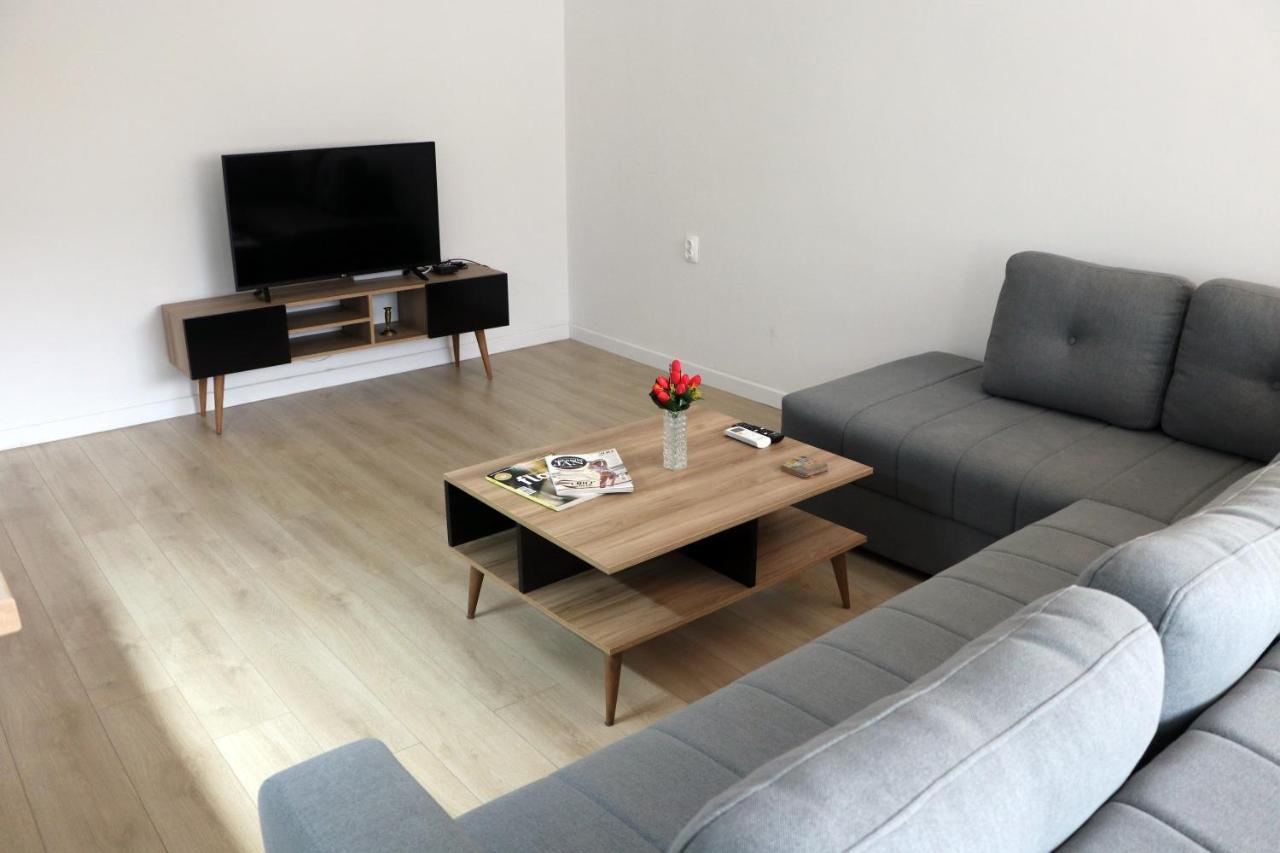 Spacious Modern Apartment Kisela Voda سكوبجي المظهر الخارجي الصورة
